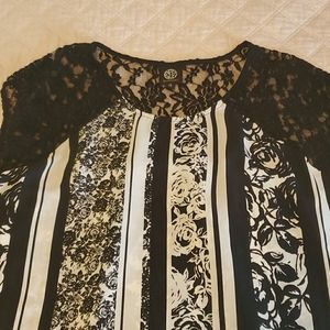 Bobeau sheer top with lace